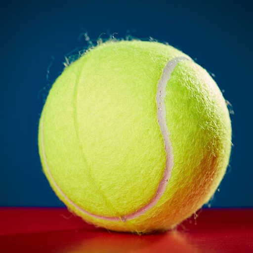 Quel est le rôle du caoutchouc dans la fabrication d'une balle de tennis